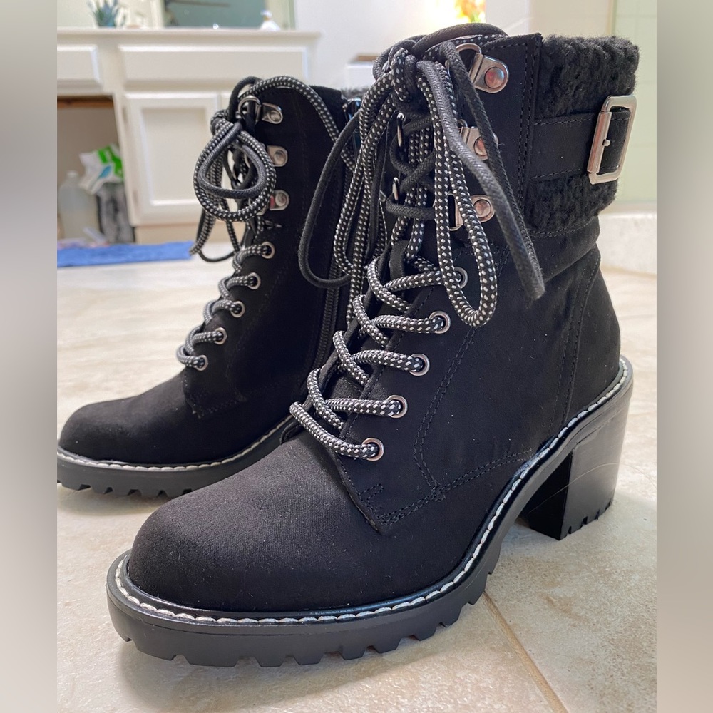 Madden Girl Jansenn Black Lace up Boot, Size 5